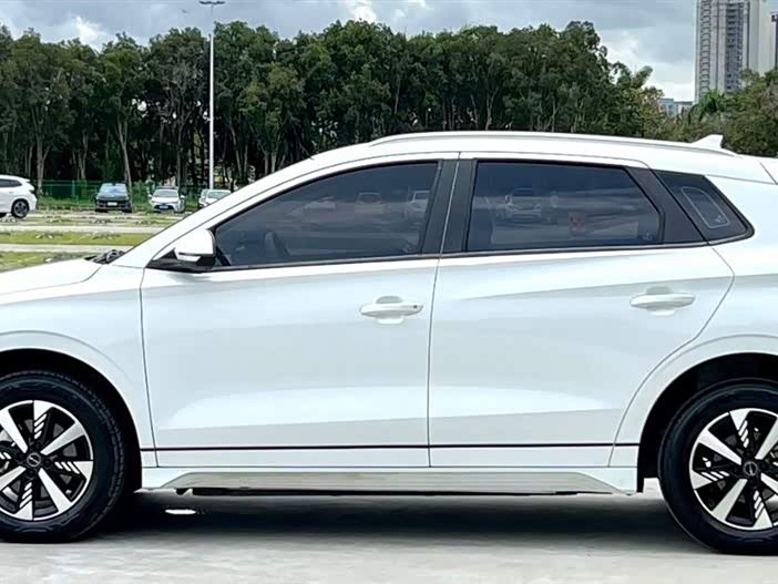 BYD e2