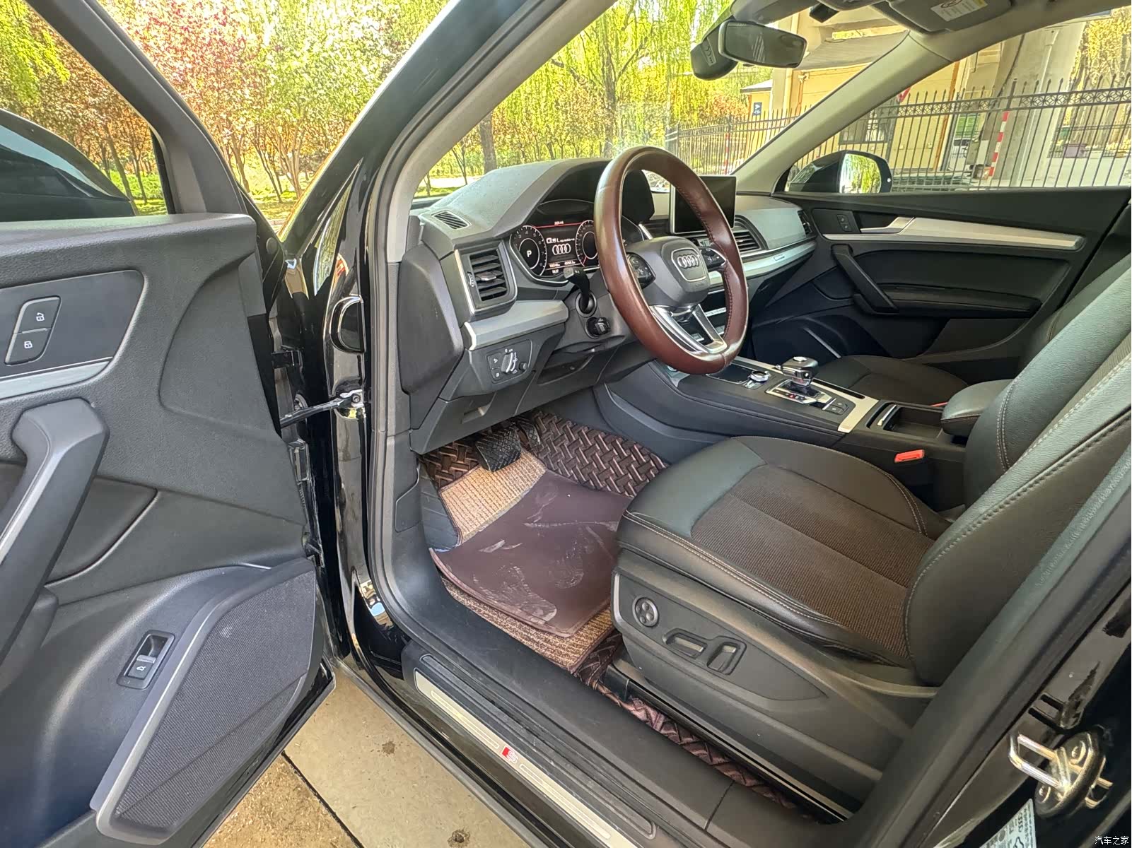 Audi Q5L, 2019 все фото