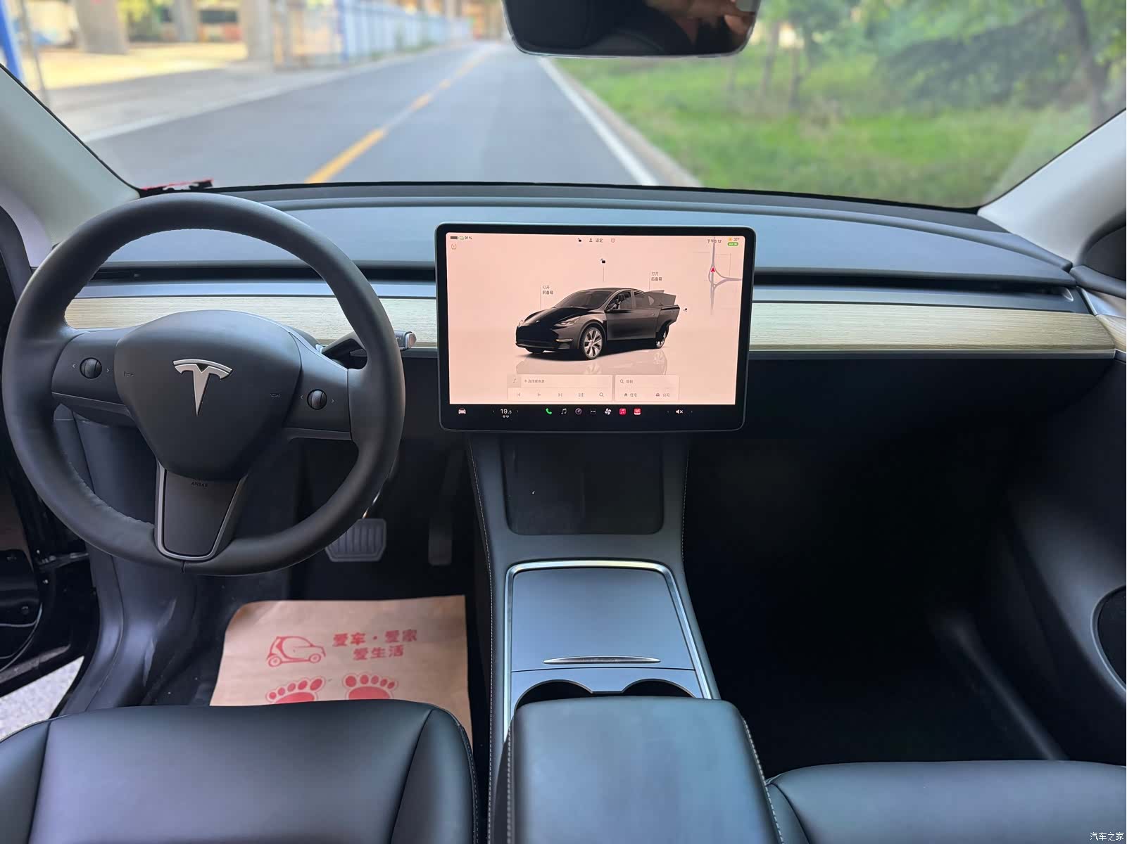 Tesla Model Y, 2023 все фото