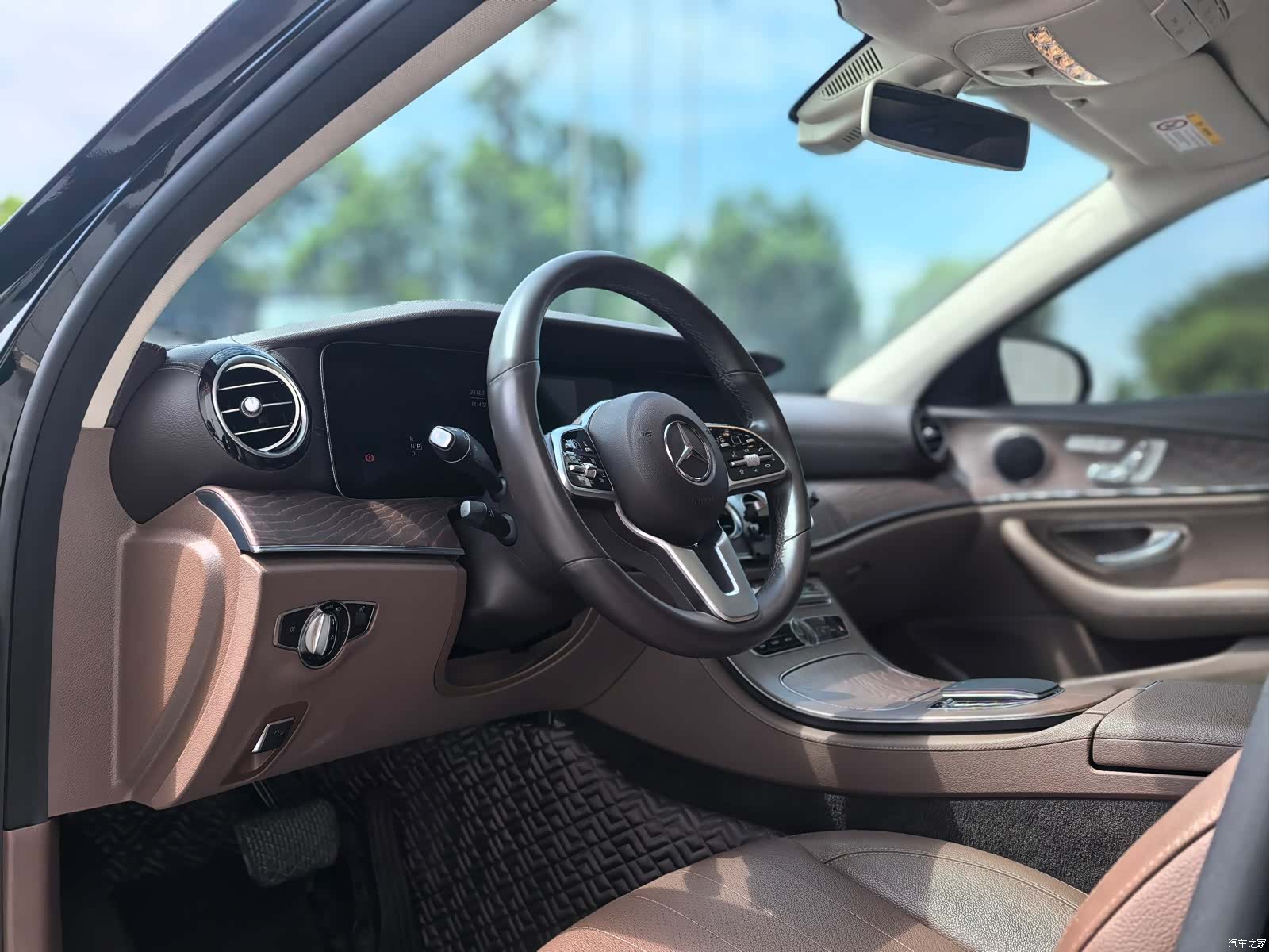 Mercedes-Benz E-Class, 2020 4
