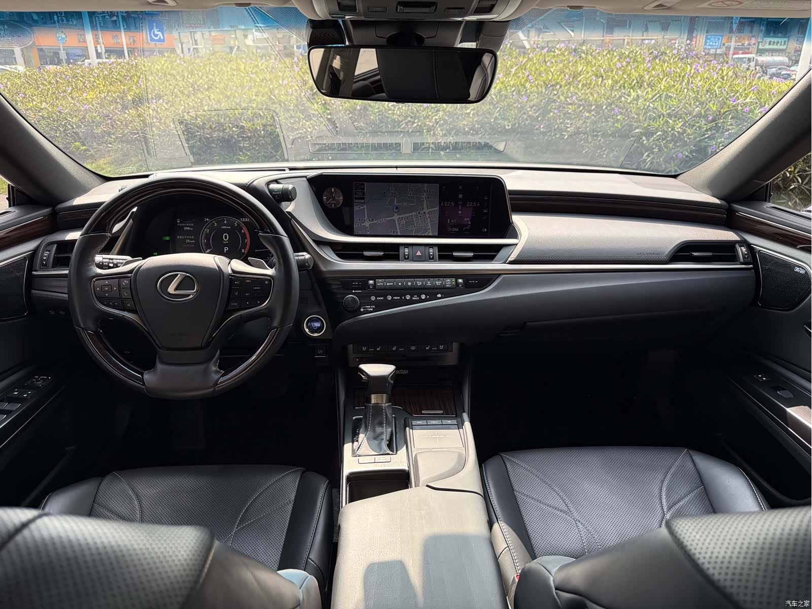 Lexus ES, 2019 10