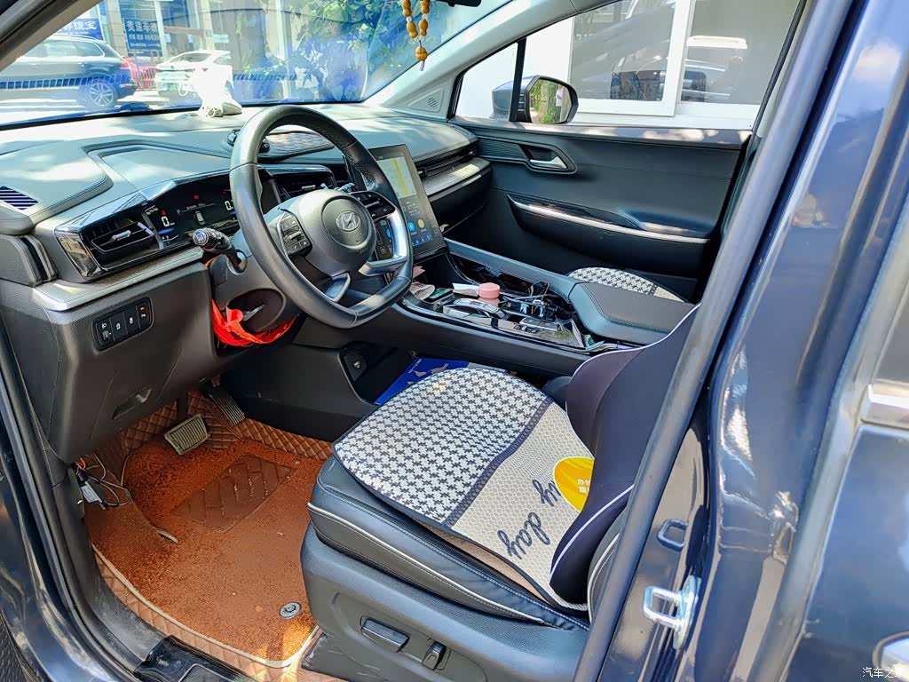 Hyundai Custo, 2022 7