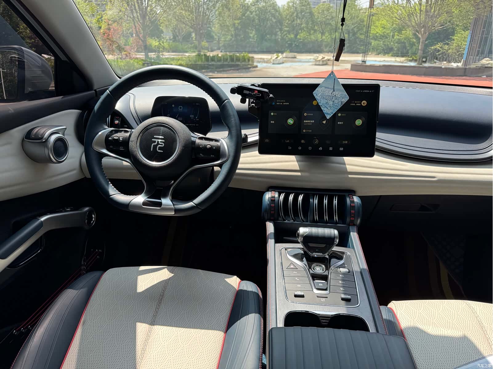 BYD Yuan, 2022 6