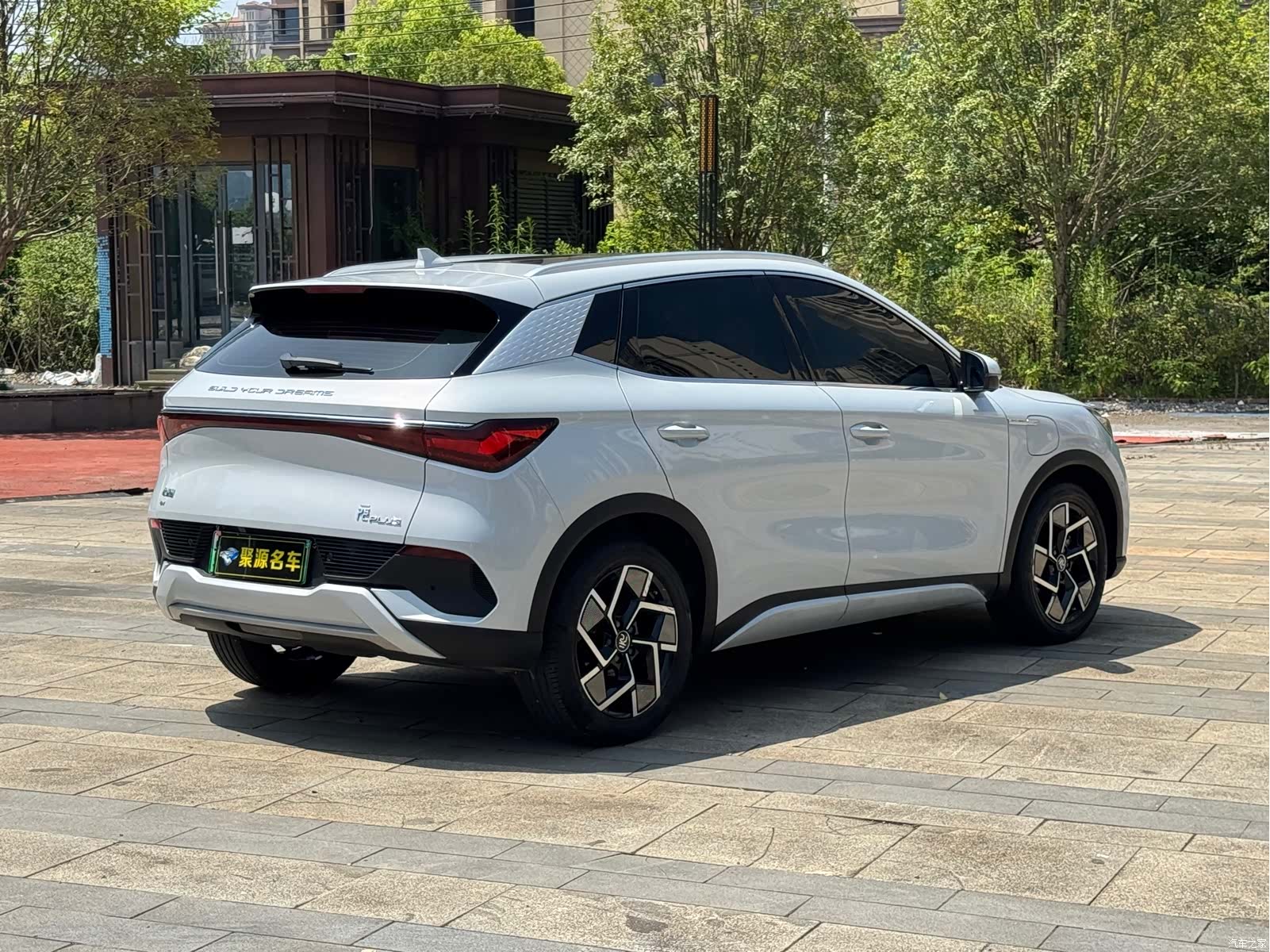 BYD Yuan, 2022 9