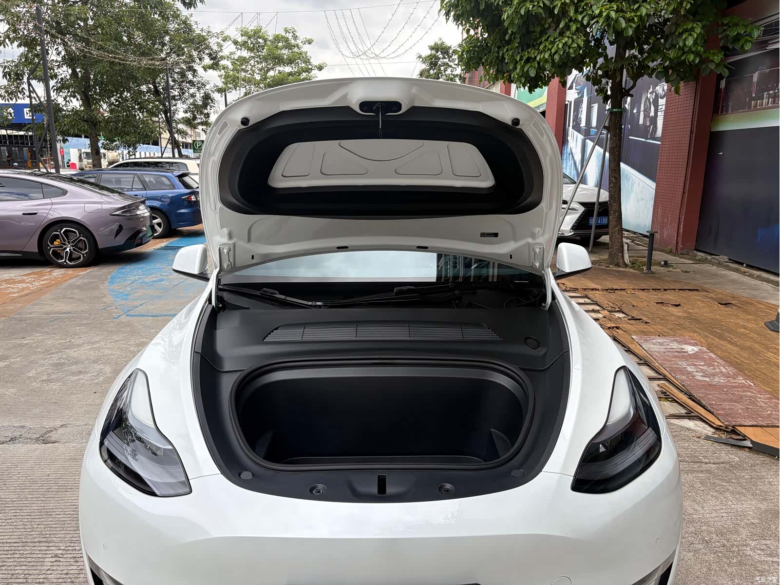 Tesla Model Y, 2023 20