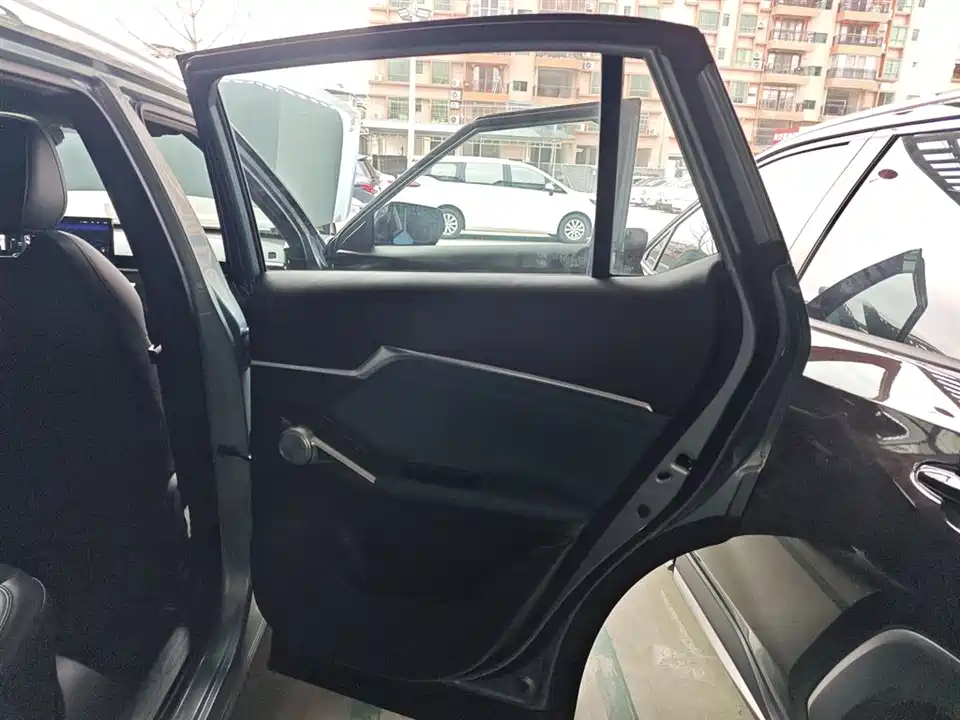 Trumpchi Shadow cool