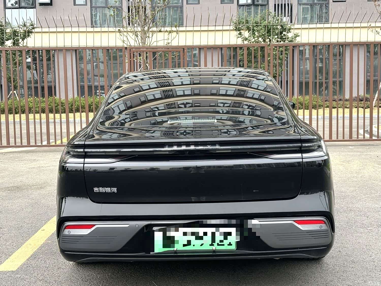 Geely 8, 2026 все фото