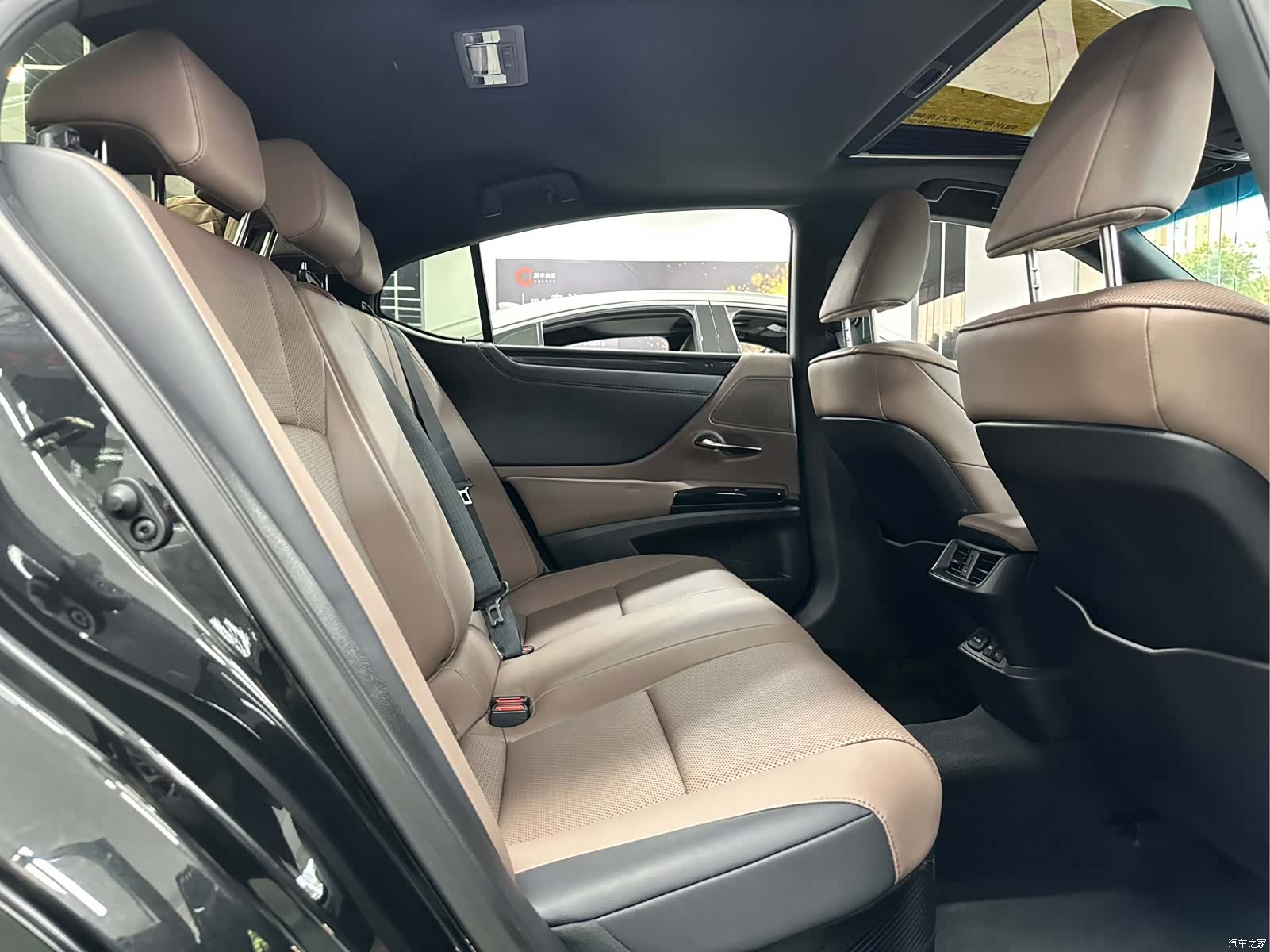 Lexus ES, 2024 13