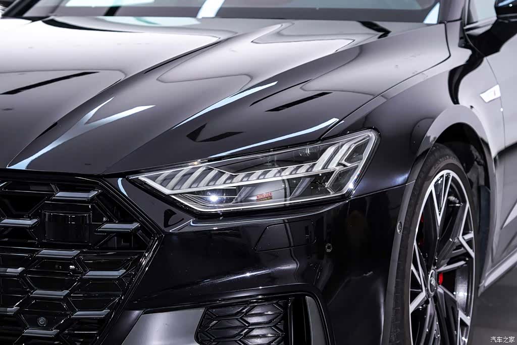 Audi A7L, 2025 10