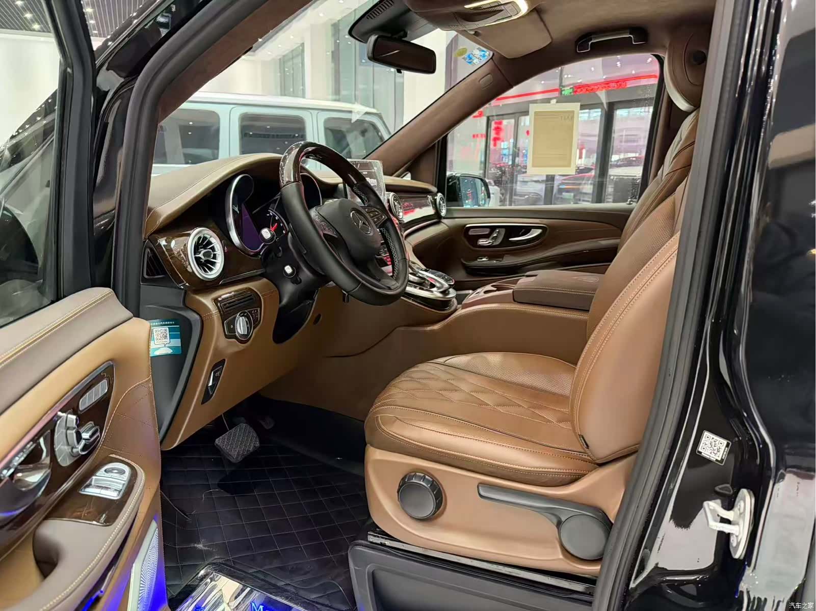 Mercedes-Benz V-Class, 2020 8