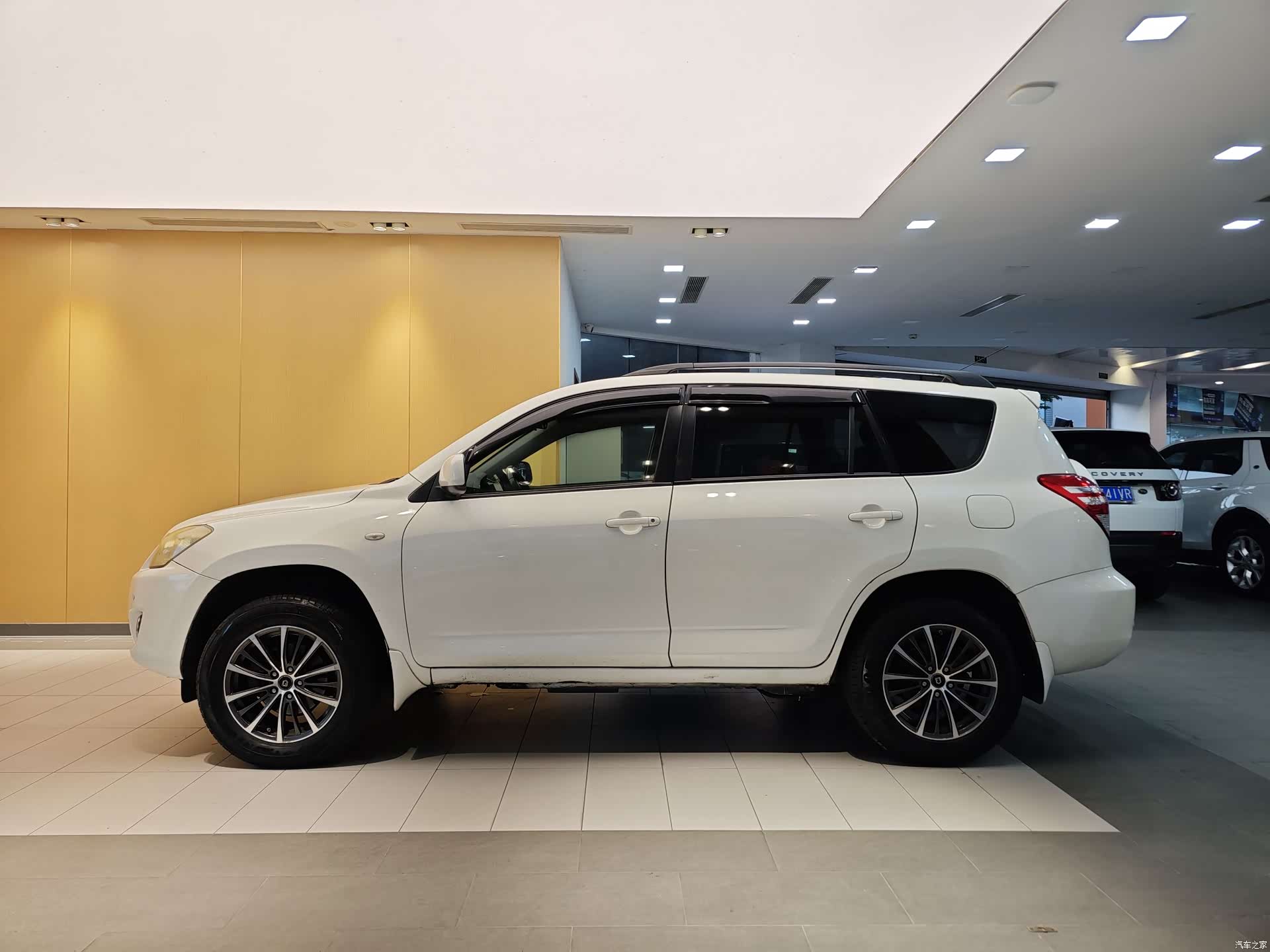 Toyota RAV4, 2011 6