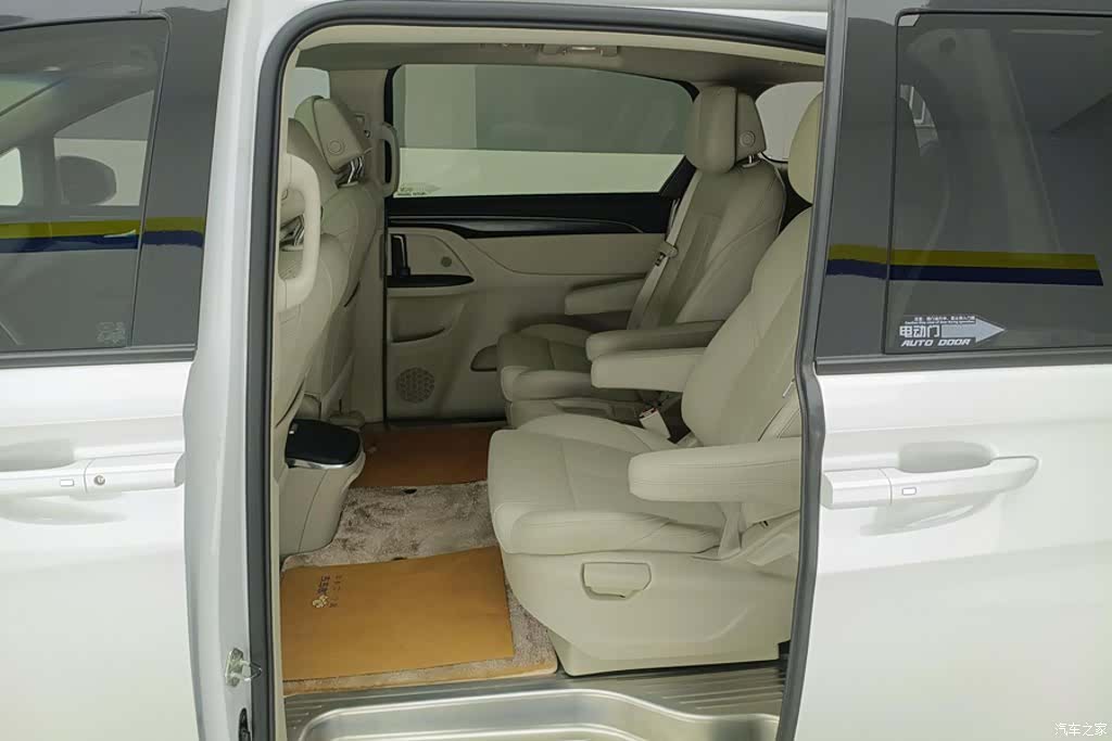 Buick GL8, 2022 11