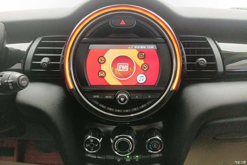 Mini ONE, 2019 13