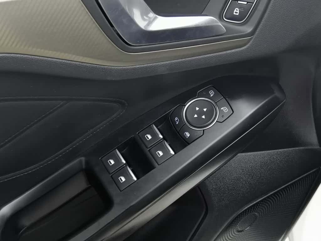 Ford Focus, 2019 9