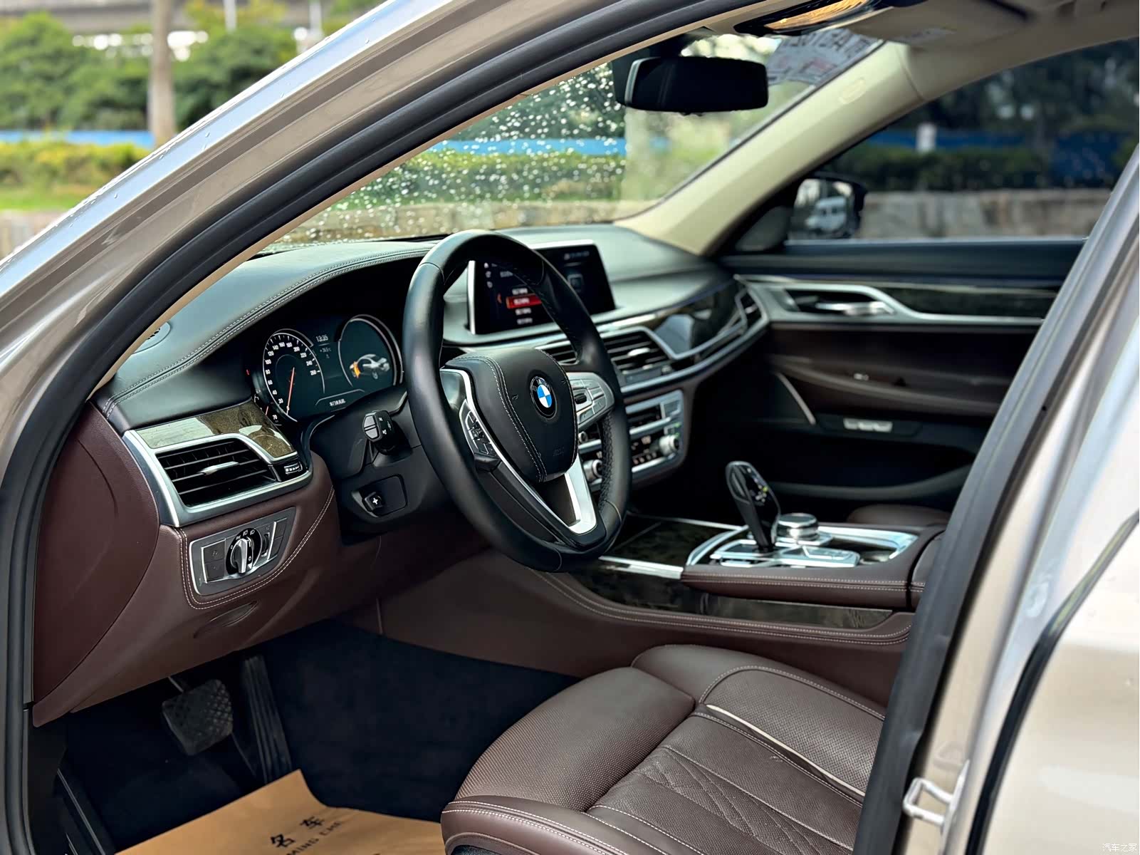 BMW 7 Series, 2018 все фото
