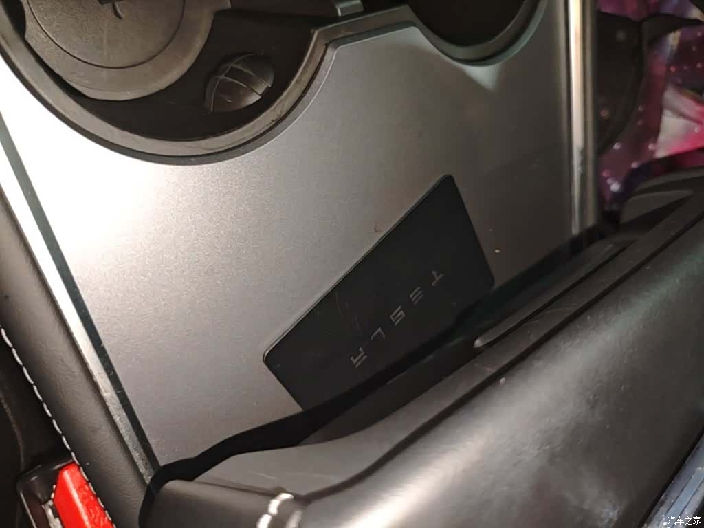 Tesla Model Y, 2024 9
