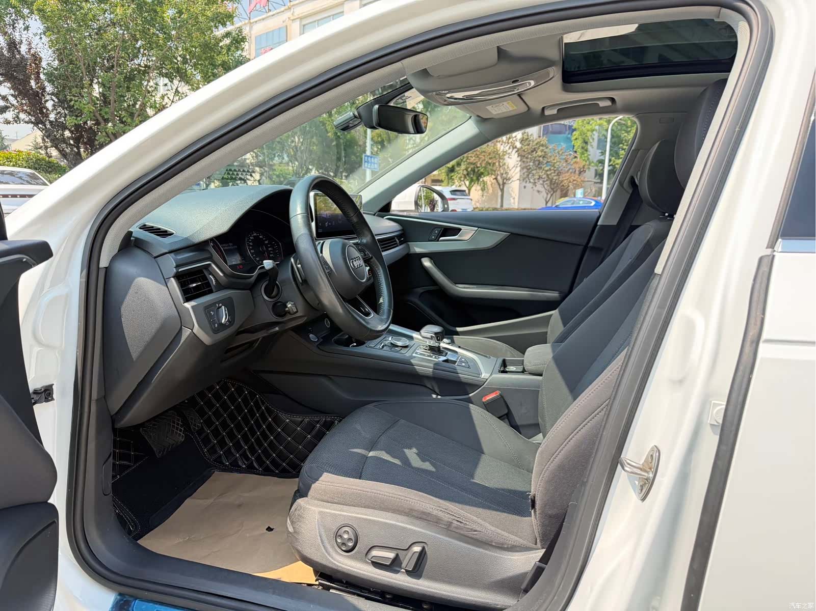 Audi A4L, 2019 7