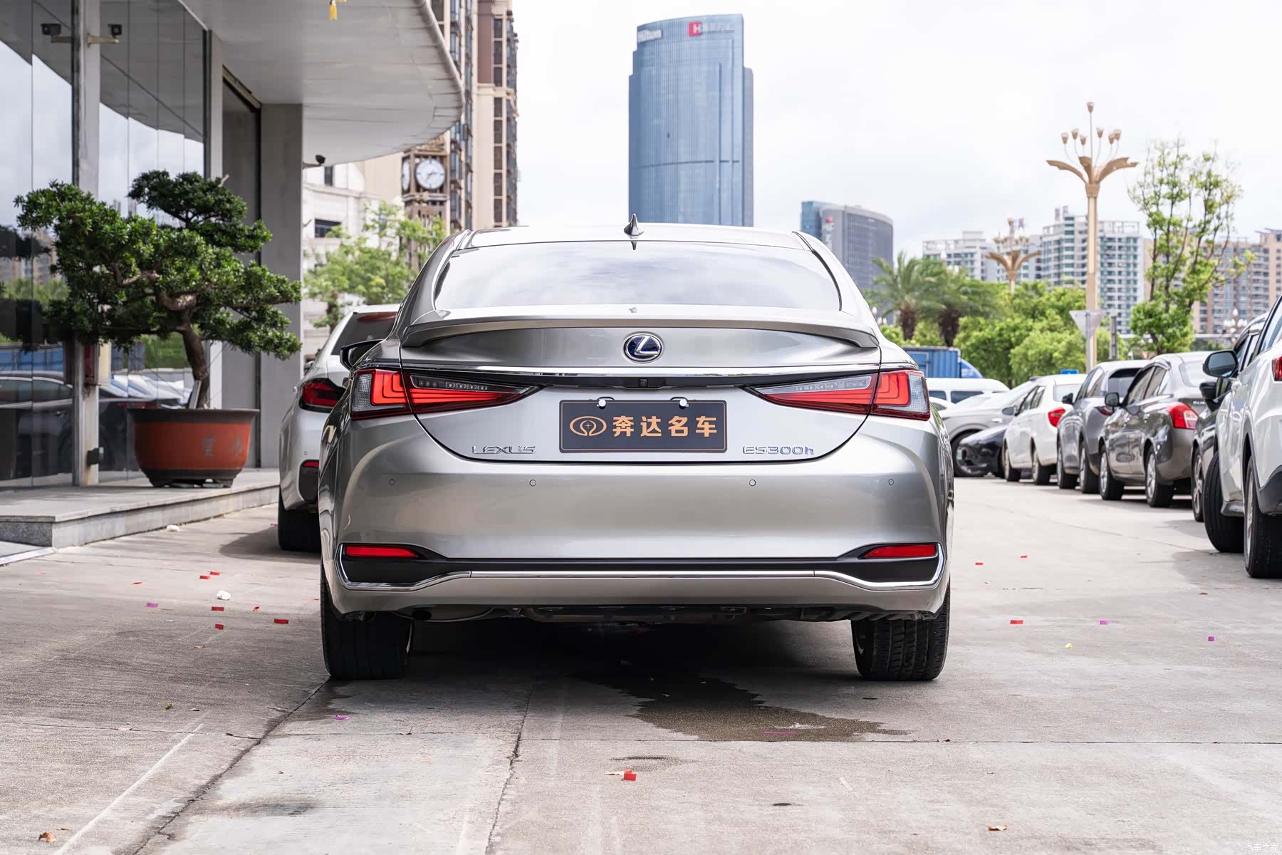 Lexus ES, 2018 все фото