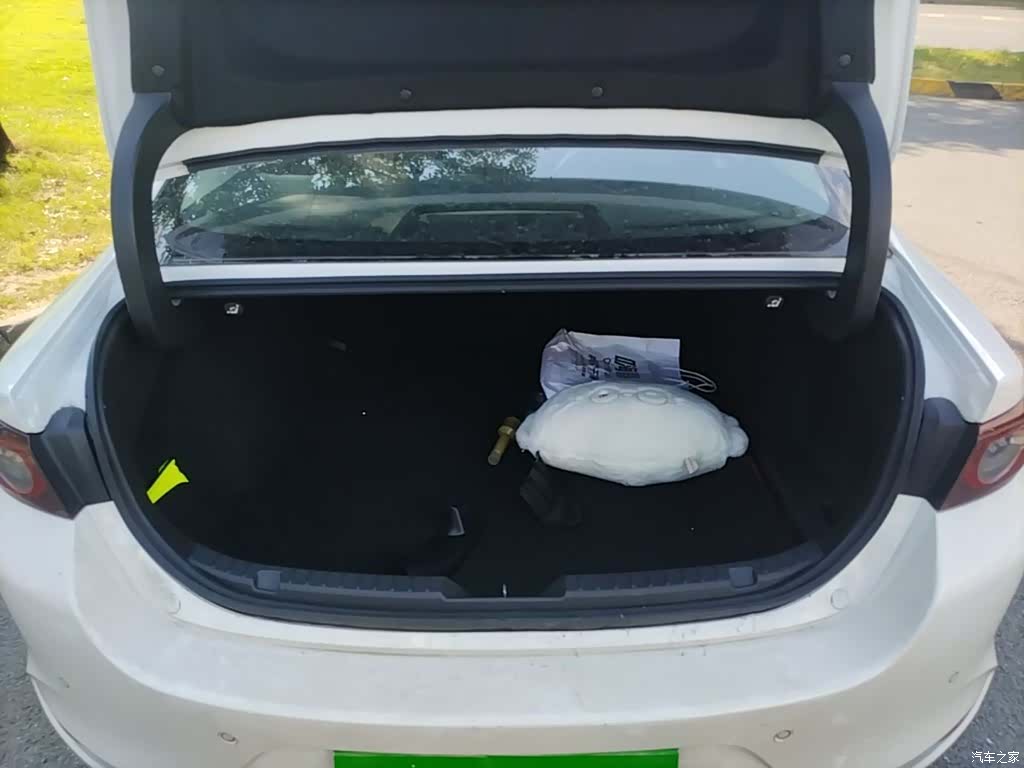 Mazda Mazda3, 2024 19