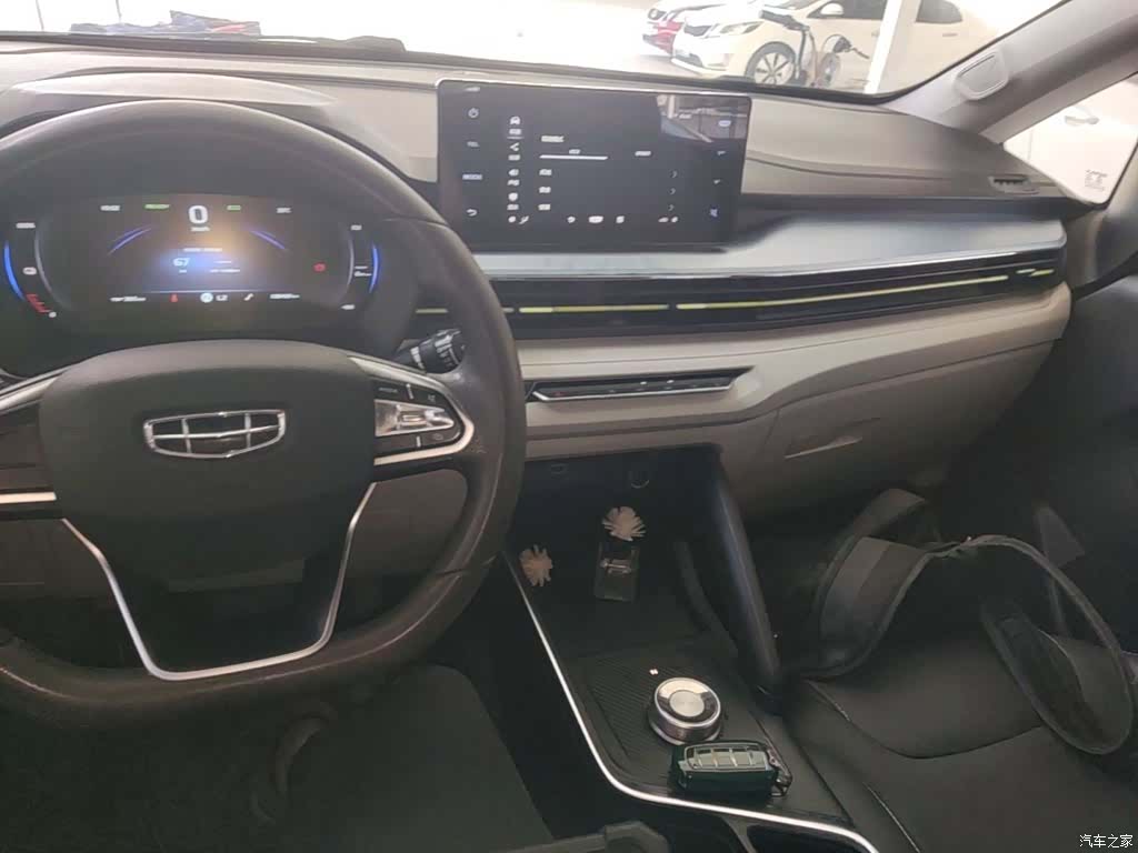 Geely EX3, 2022 10