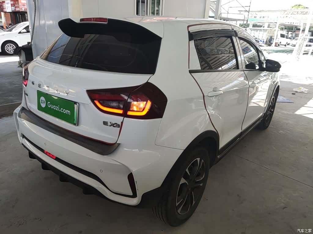 Geely EX3, 2022 7