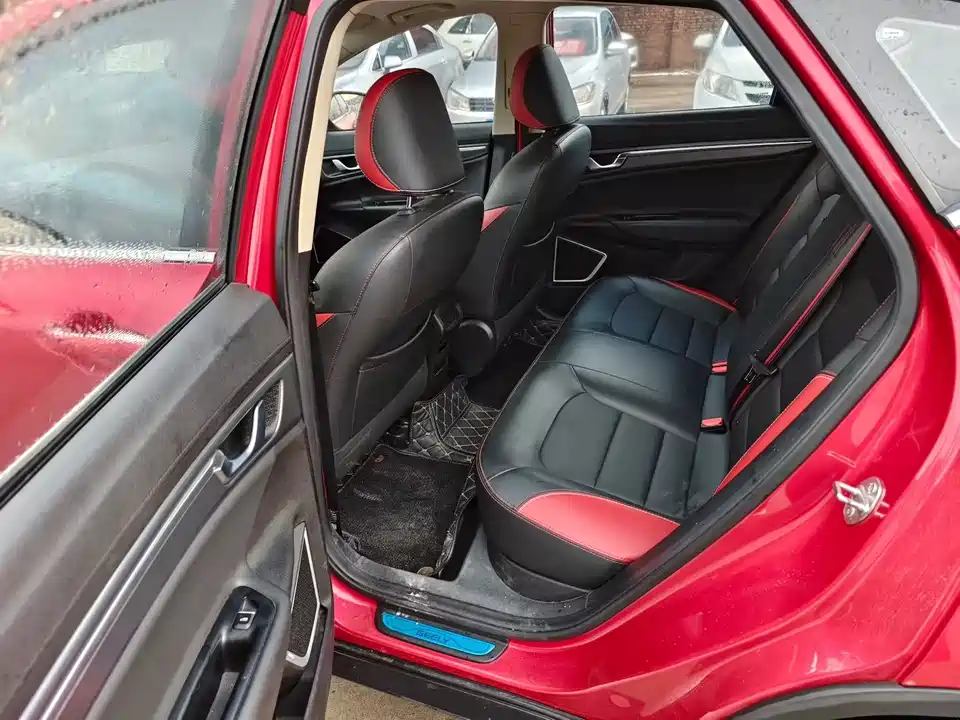 Geely Emgrand GS