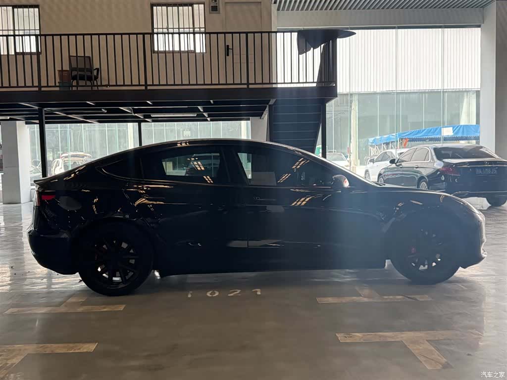 Tesla Model 3, 2021 4