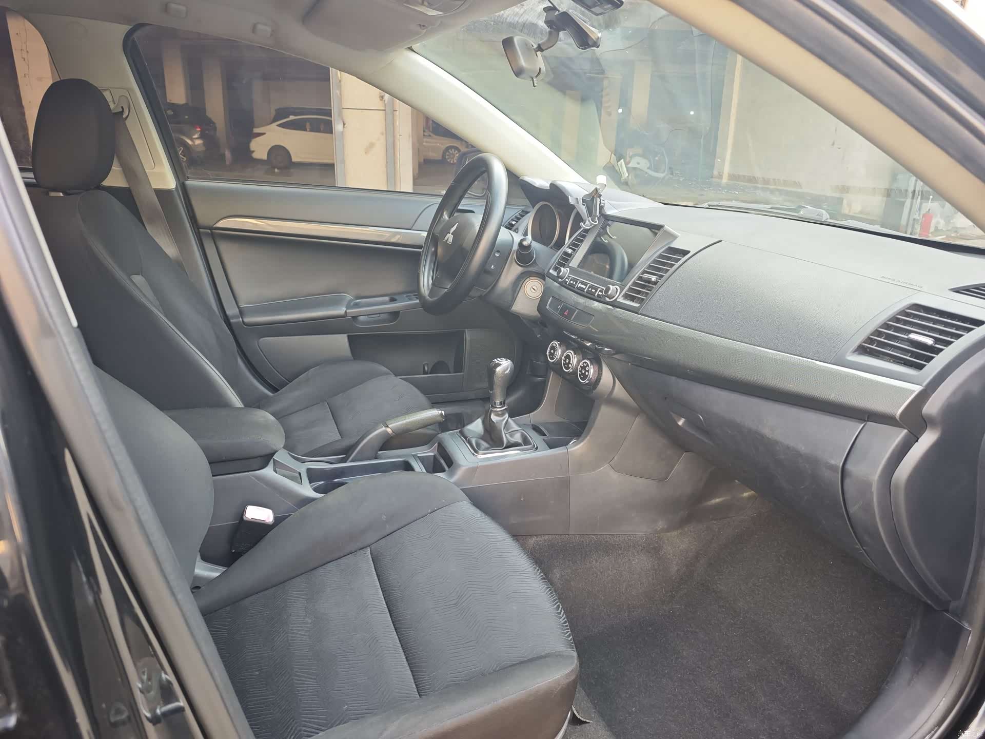 DongNanQiChe YARiS L, 2011 11