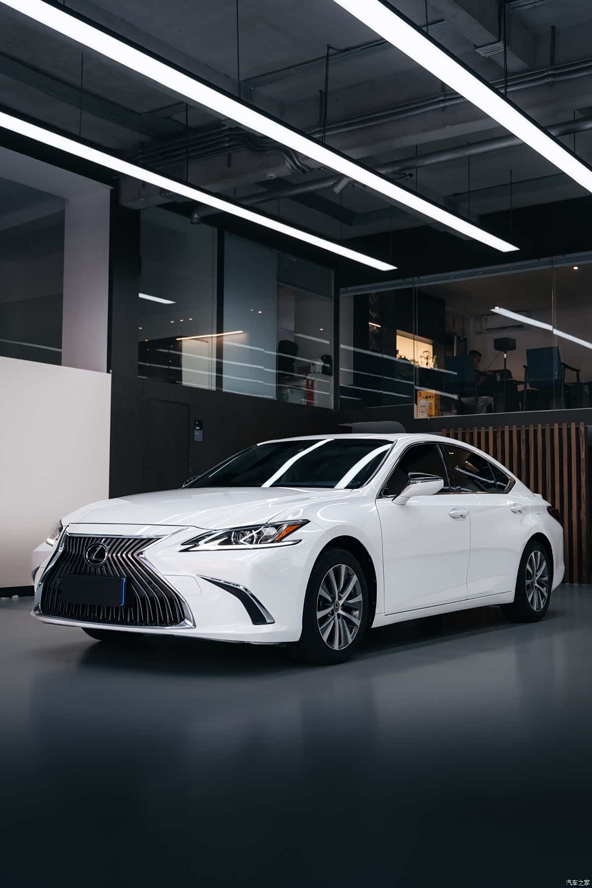 Lexus ES, 2020 1