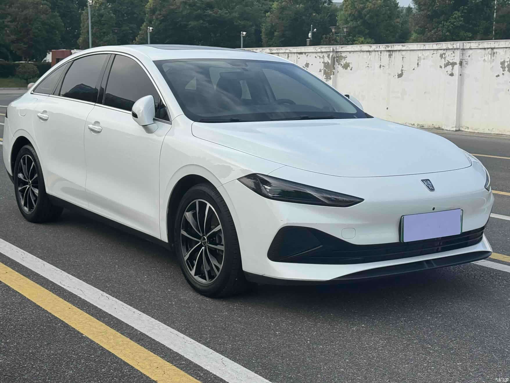 Roewe D7, 2025 все фото