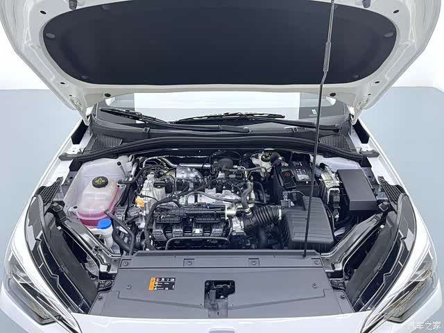 Roewe i5, 2025 16