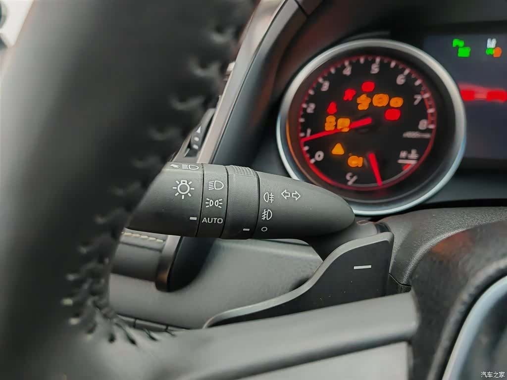 Toyota Camry, 2022 21