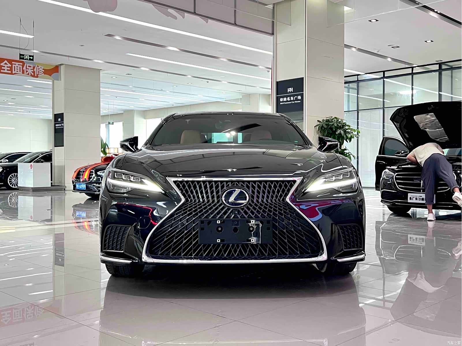 Lexus LS, 2021 2