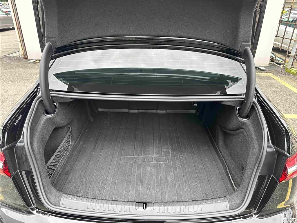 Audi A6L, 2024 8