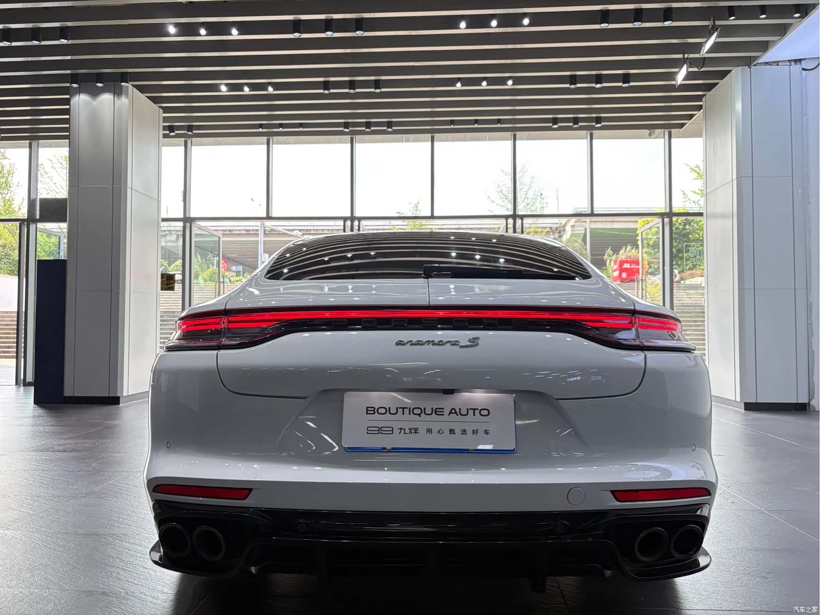 Porsche Panamera, 2018 все фото