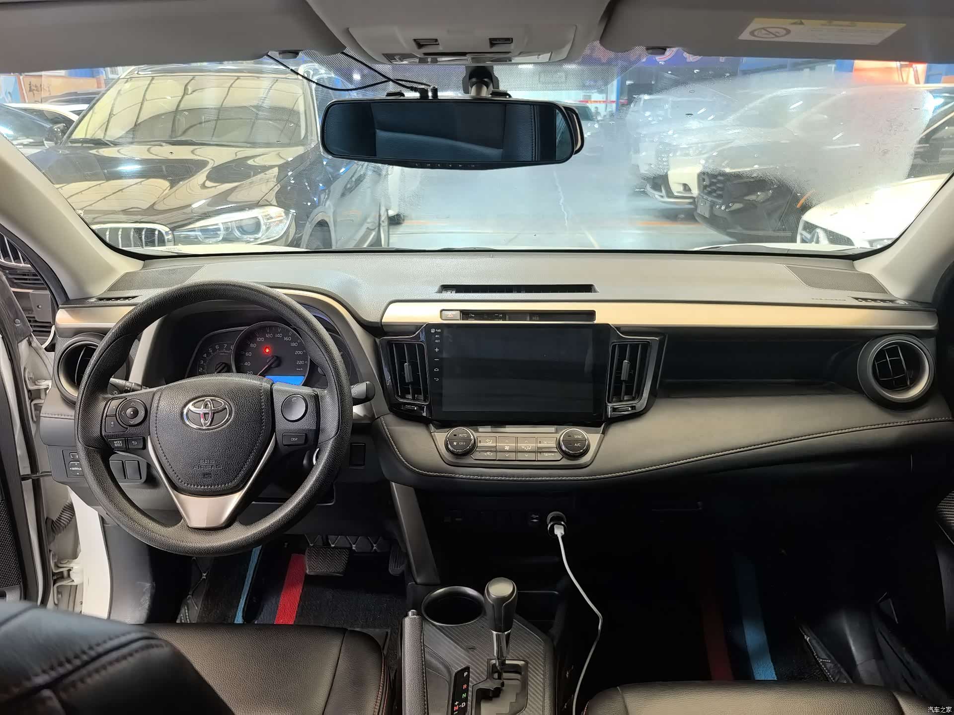 Toyota RAV4, 2016 7