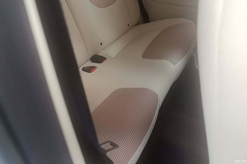 Wuling MINIEV, 2024 11