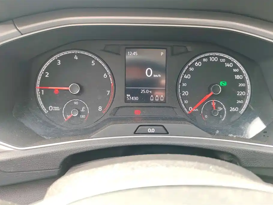 Volkswagen T-ROC exploring Songs