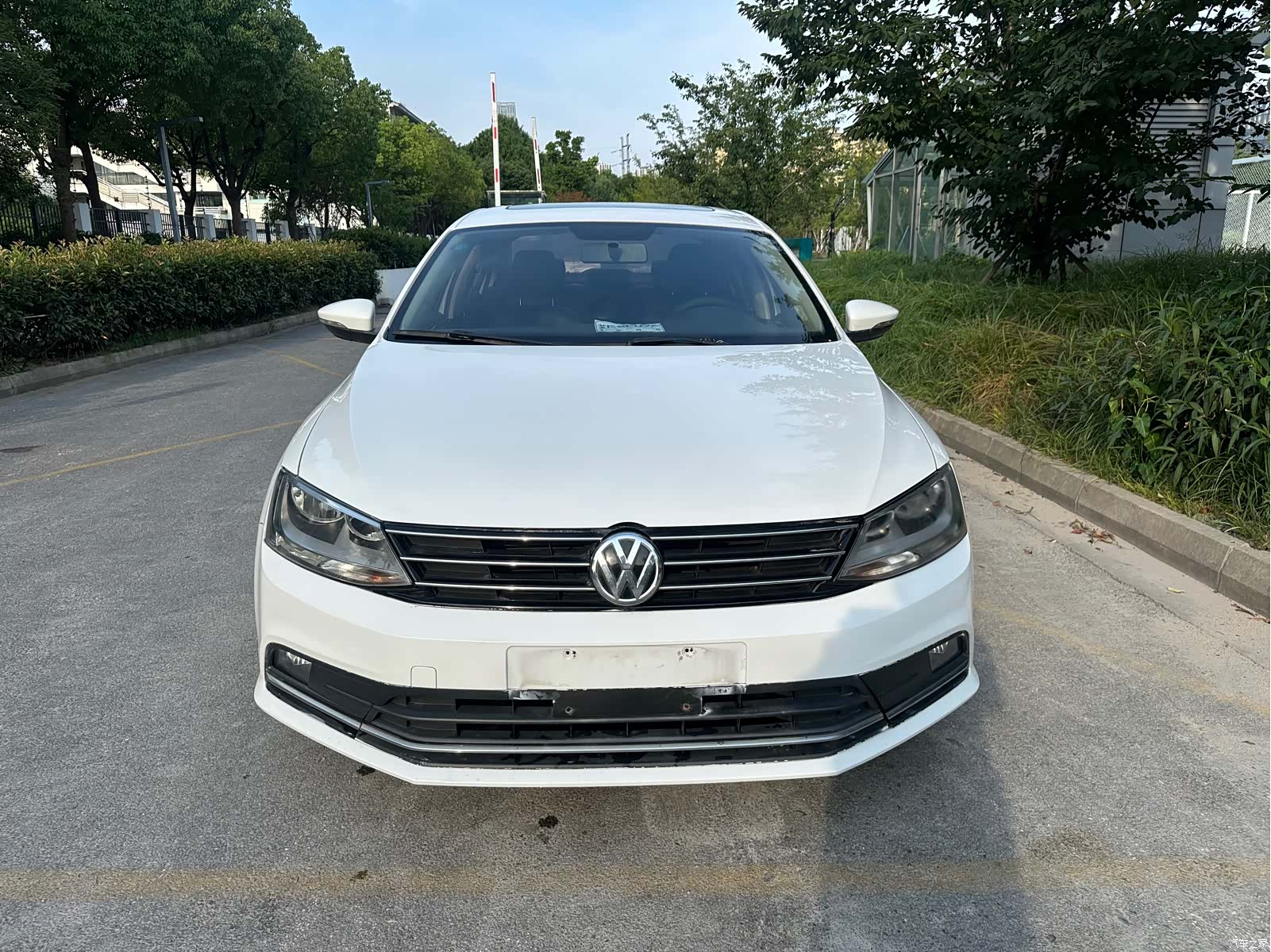 Volkswagen Sagitar, 2016 2