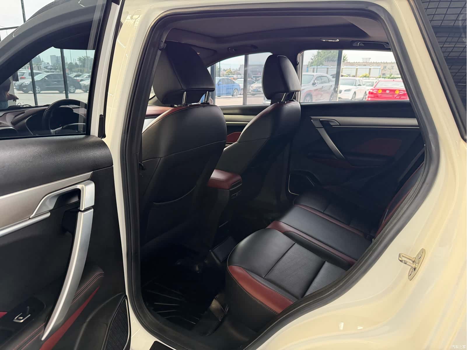 Geely Coolray, 2021 8