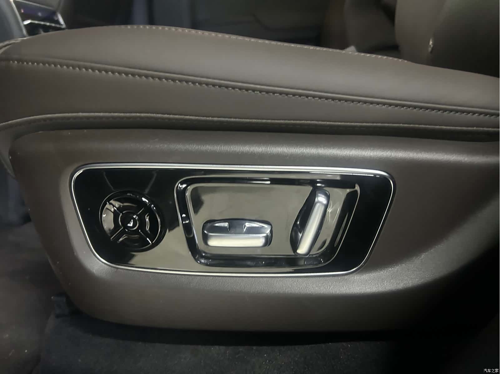 Li Auto L8, 2024 26