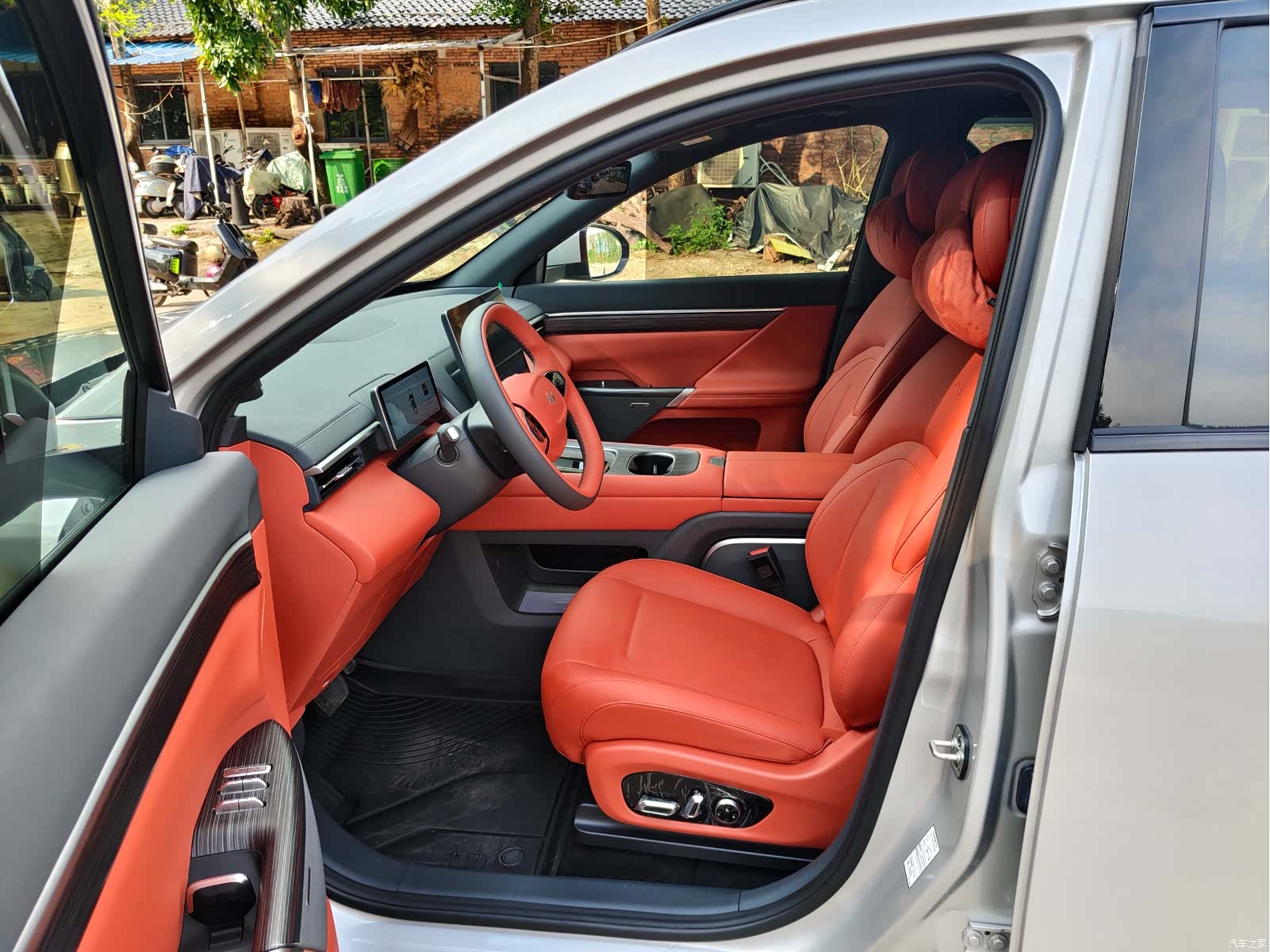 DongFeng eπ008, 2024 9