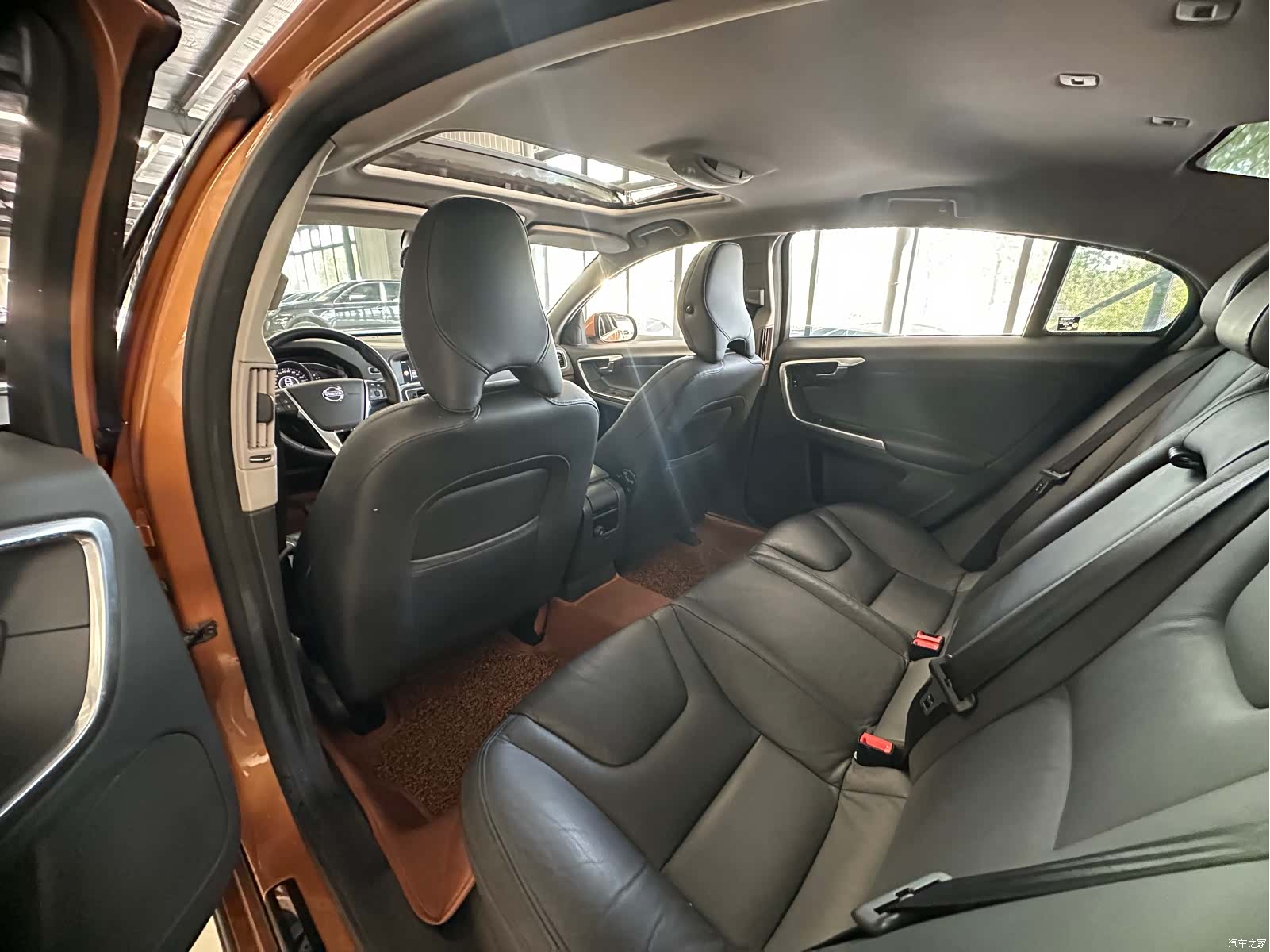 Volvo S60, 2014 9
