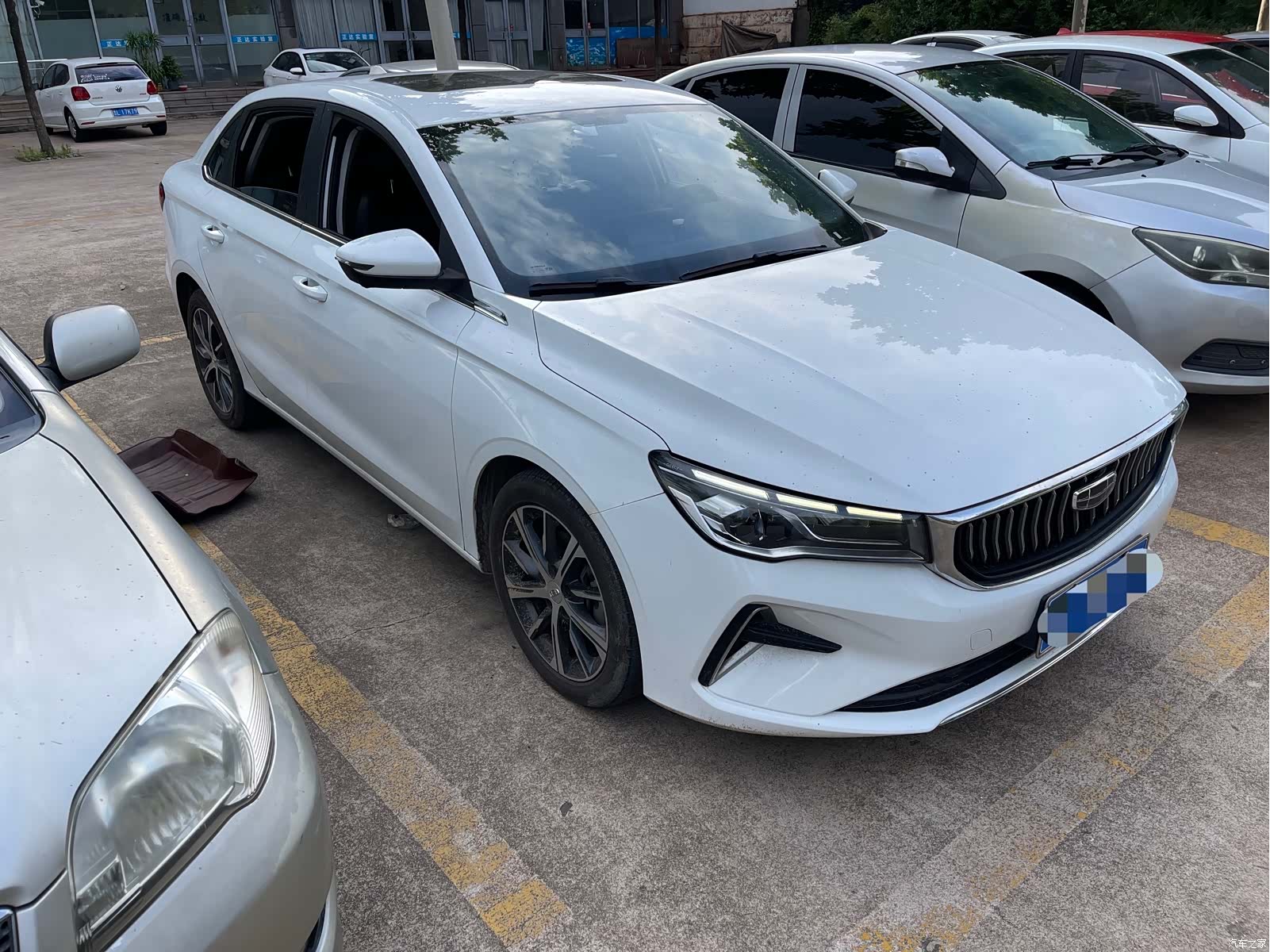Geely Emgrand, 2023 3