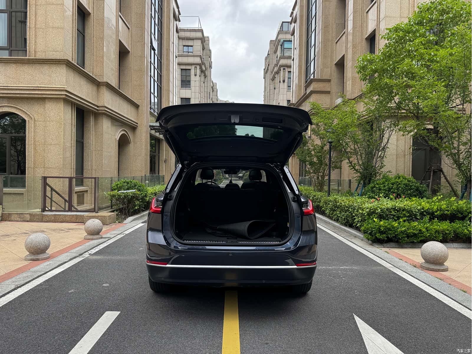 NIO ES8, 2021 15