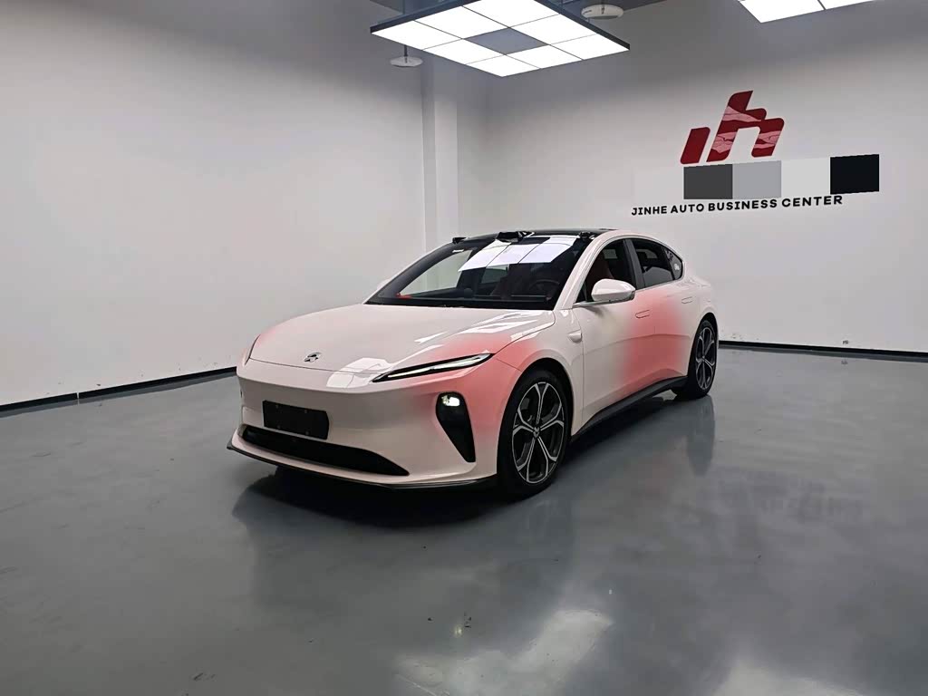 NIO ET5