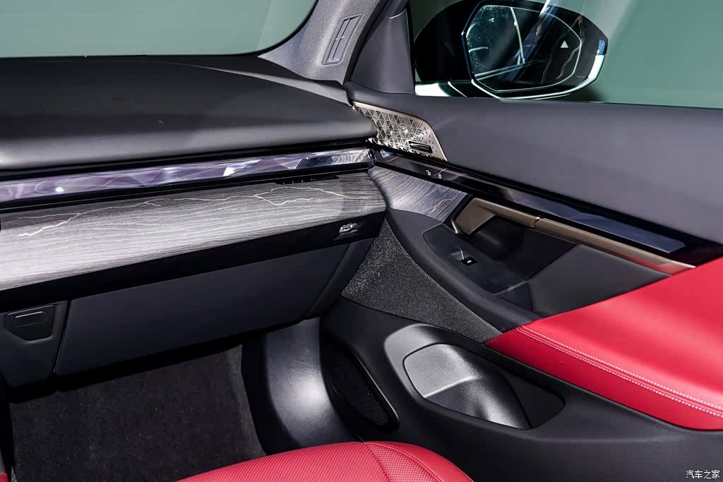 BMW 5 Series, 2025 27