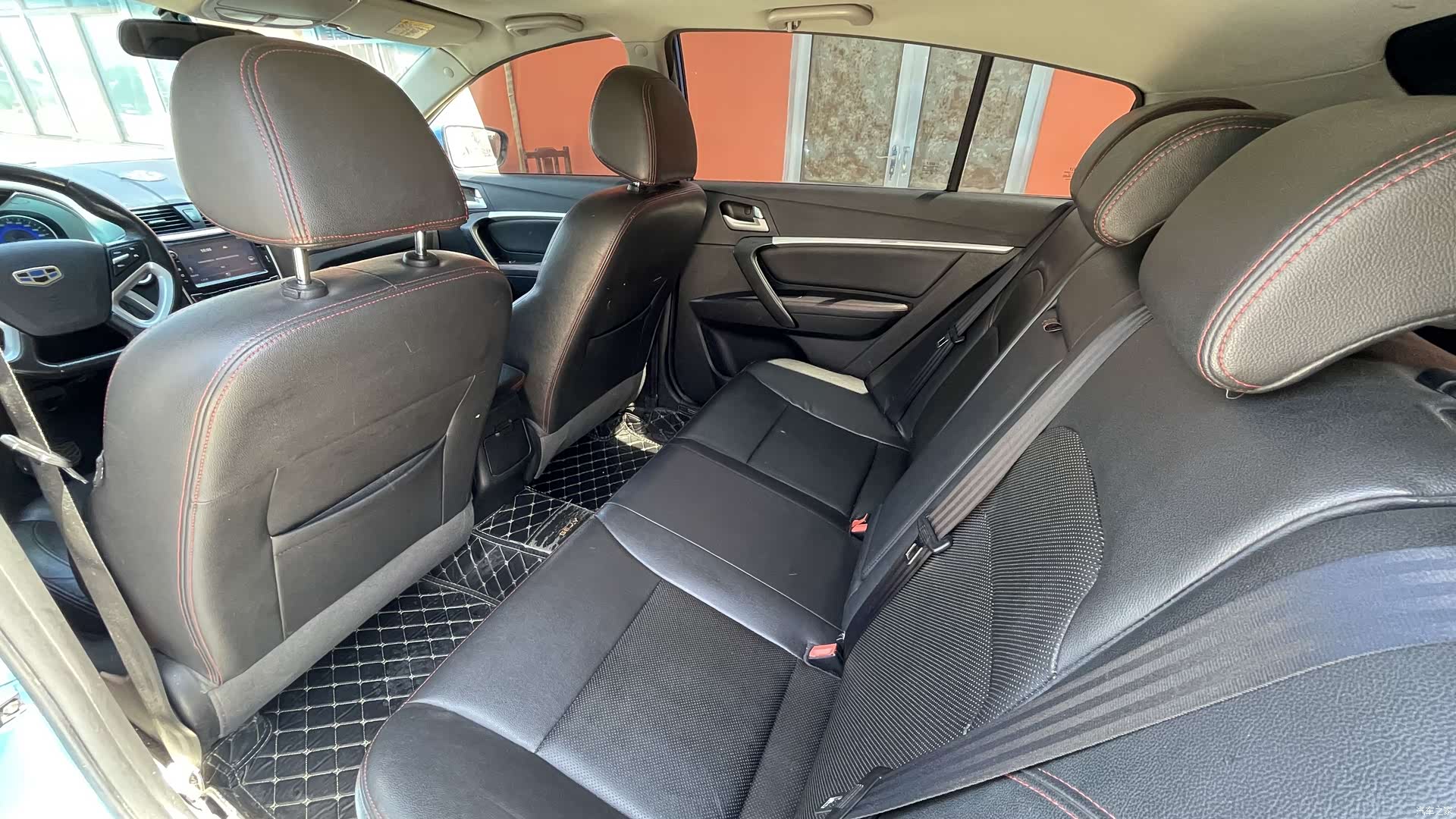 Geely Emgrand, 2014 7