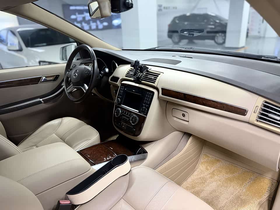 Mercedes-Benz R-class