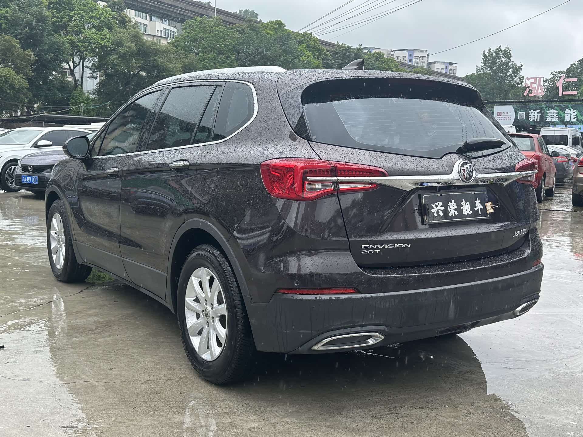 Buick Envision Plus, 2021 все фото